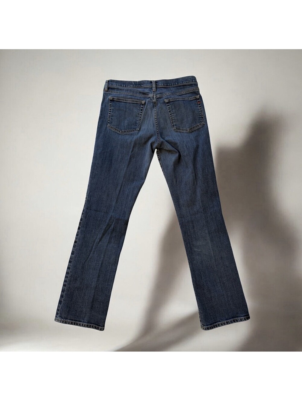 GAP Women’s Straight Jeans Size 12R Medium Wash Classic Denim - Picture 5 of 7
